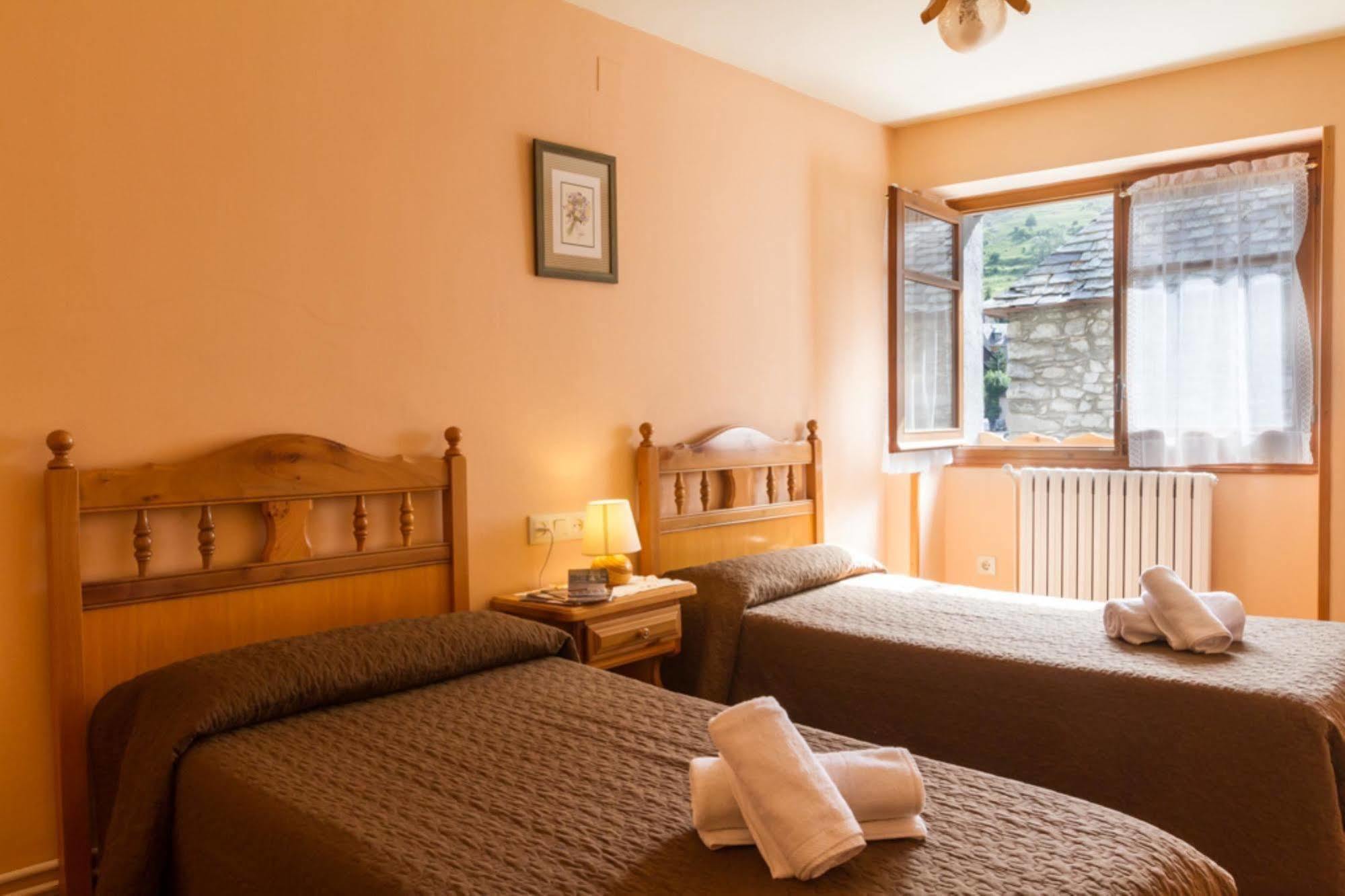 Hostal Aiguamog Salardú Kültér fotó